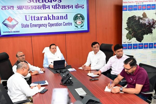 मुख्यमंत्री धामी ने अतिवृष्टि पर ली समीक्षा बैठक, अधिकारियों को 24 घंटे अलर्ट रहने के निर्देश